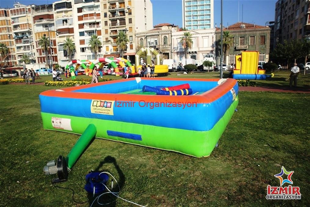 İzmir Organizasyon Şişme Oyuncak Kiralama