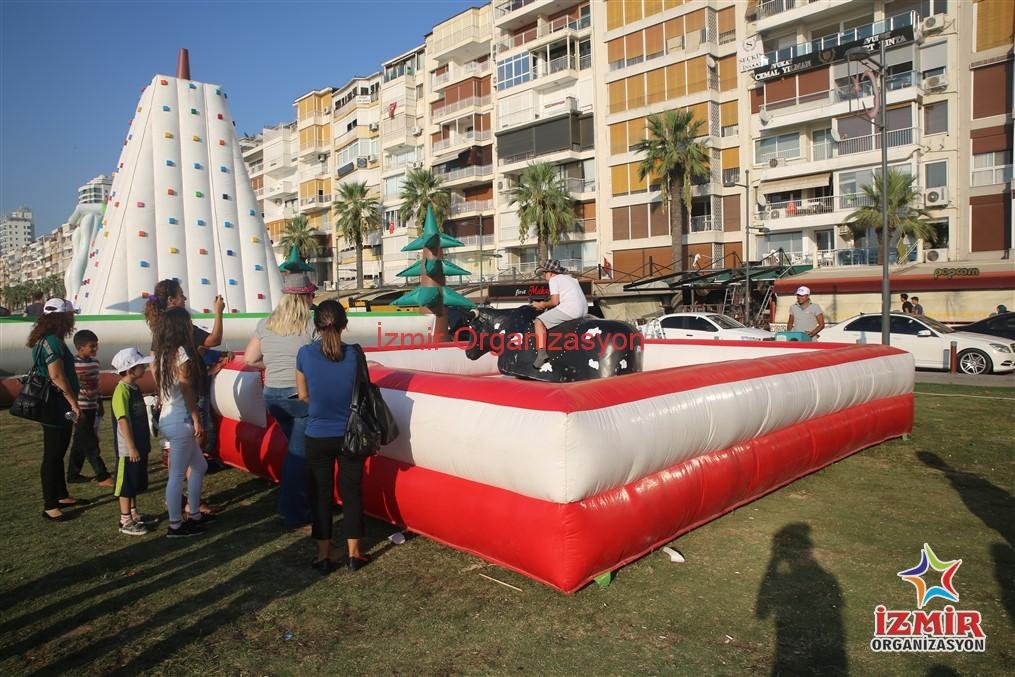 İzmir Şişme Rodeo Oyun Parkuru Kiralama